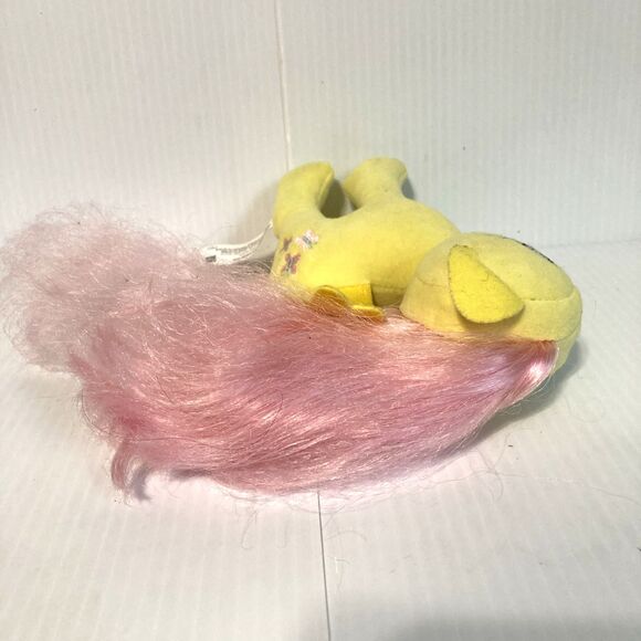 MY LITTLE PONY Fluttershy Plush Pony by Hasbro 2017 Yellow and Pink 7 inches - Picture 12 of 12